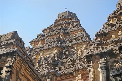 Le Vimana du temple de Kailasha (Ellora, Inde)