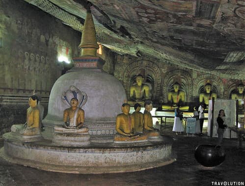 Devana Alut Viharaya Cave, Dambulla
