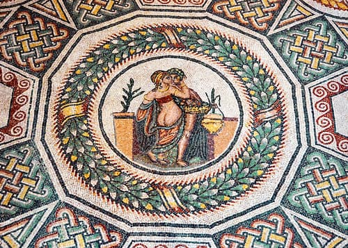 Non Sono Pazzi Questi Romani! (non SPQR)!