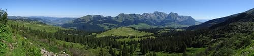 Panoramablick vom Nordhang des Brisi mit Säntisblick