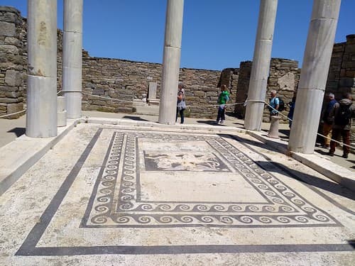 MAISON DE DIONYSOS