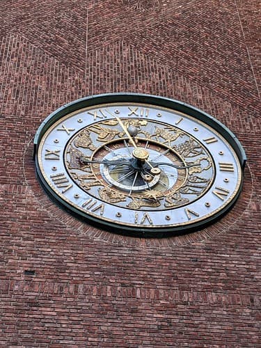 HORLOGE ASTRONOMIQUE