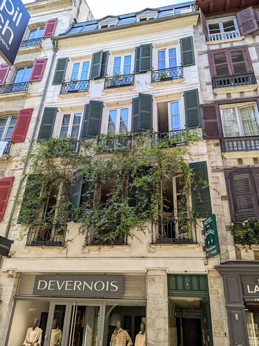 HÔTEL LES ARCEAUX