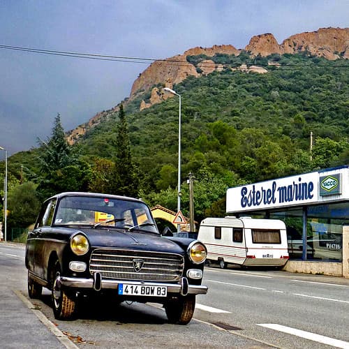 Peugeot 404 à St-Raphaël