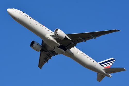 Boeing 777-300 (ER) F-GSQE Air France