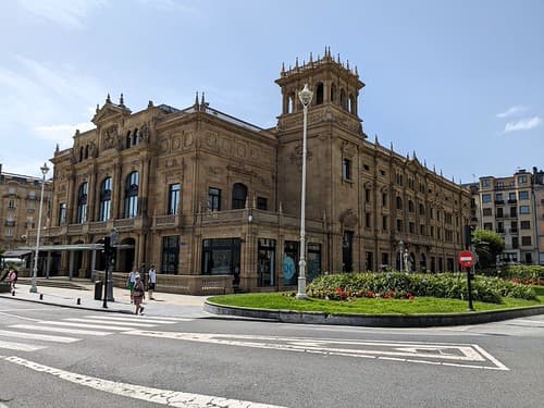 THÉÂTRE VICTORIA EUGENIA