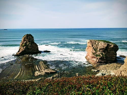 LES DEUX JUMEAUX