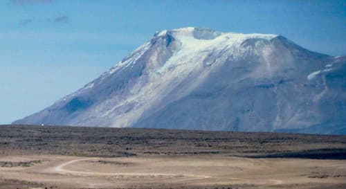 Ollagüe Volcano frontière entre la Bolivie et le Chili