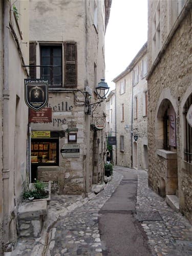 Cobblestone Lane