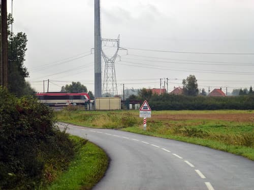 Railway between Bailleul (left) and Hazebrouck (right)