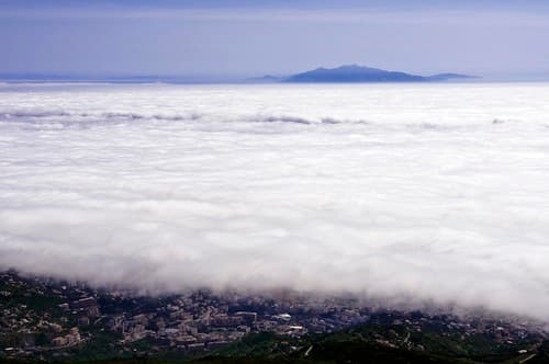Bastia sous les nuages