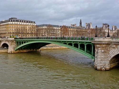 Paris - le 29 decembre 2011