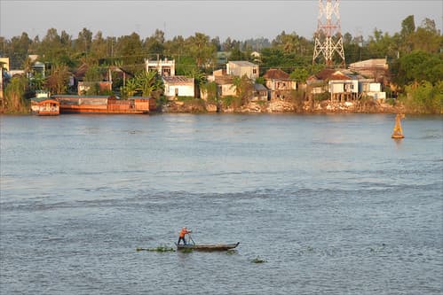 La rive gauche du Bassac (Chau Doc, Vietnam)