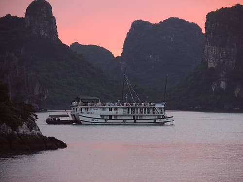 halong bay