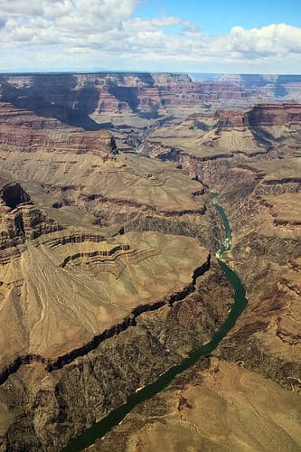 Vue aérienne sur le Grand Canyon