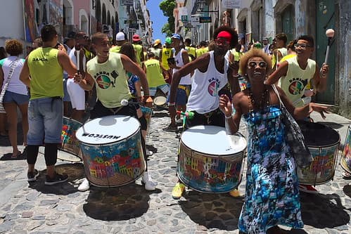 Fête dans les rues de Salvador