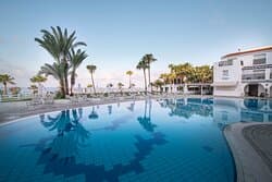 Hôtel CORAL BEACH HOTEL PAPHOS — Chypre