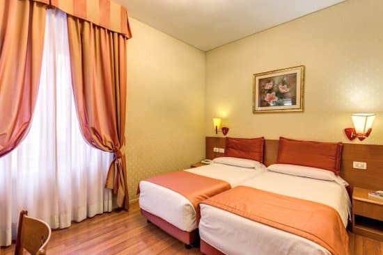 FLOWER GARDEN HOTEL ROME – vue 3