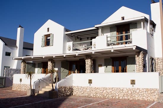 BARBERTON MANOR GUEST HOUSE – vue 3