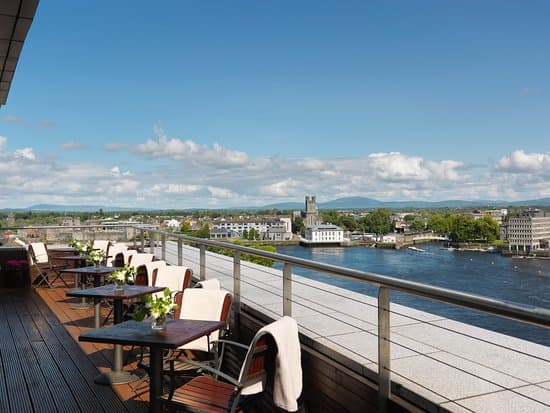 SARSFIELD BRIDGE HOTEL LIMERICK – vue 2