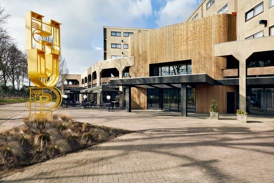 HOTEL CARLTON DE BRUG – vue 3