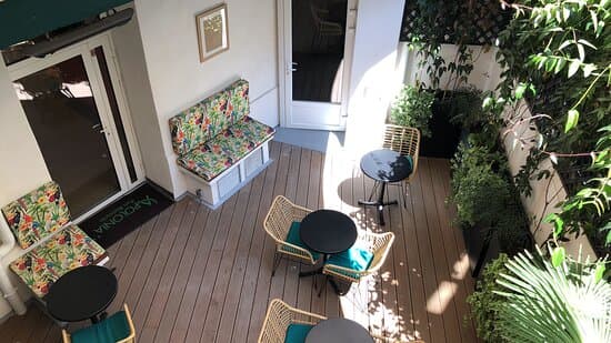 Hôtel COMFORT HOTEL LAMARCK CAULAINCOURT   PARIS