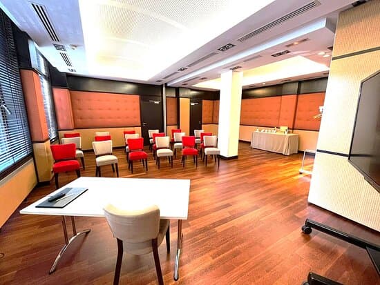BEST WESTERN HOTEL MONOPOLE METROPOLE – vue 3