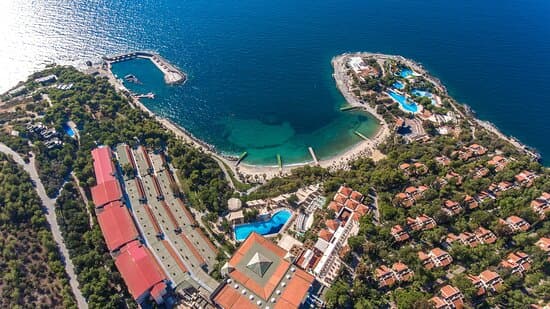 HOTEL PINE BAY HOLIDAY RESORT – vue 3
