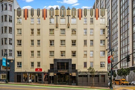 THE EMBASSY HOTEL – vue 2
