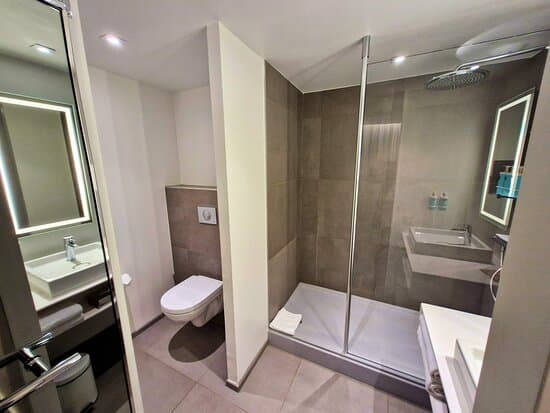 CLARION LES ETANGS DE COROT HOTEL VERSAILLES – vue 5