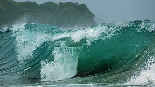 breaking wave