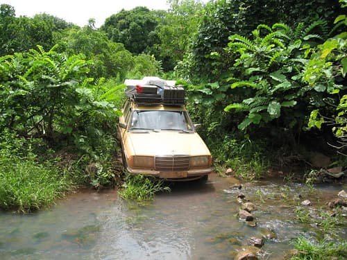 Bush taxi in Guinee