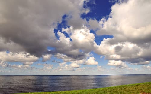 nubes en gijon wallpaper 16-9 pano