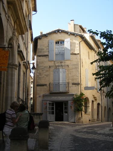 Uzès