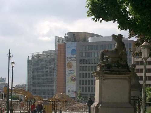 (7) I couldn't hate Europe either, so I blamed it all on the cordonnier Place Plasky who found sand in my shoes (thank you, Dido) and gave them one more week to live.