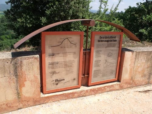 Roussillon - Sentier des Ocres - De la fabrication et du bon usage de l'ocre