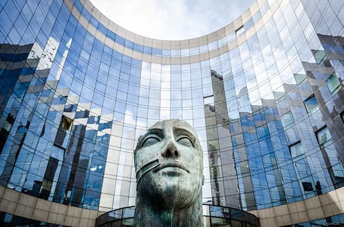 La défense.