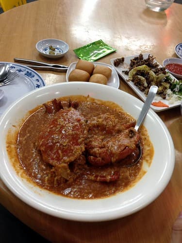 Chili Crab at No Signboard in Geylang - Singapore