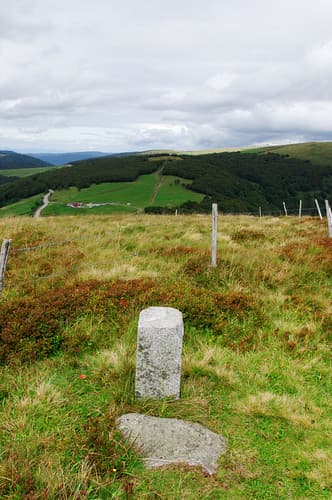Boundary stone
