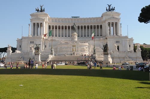 Le monument Vittoriano sur la place de Venise à Rome