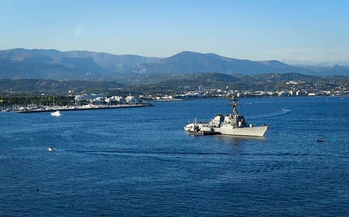 170814-N-UY653-504