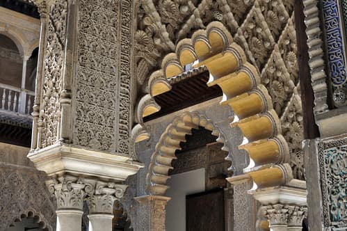 Sous les arches de l'Alcazar