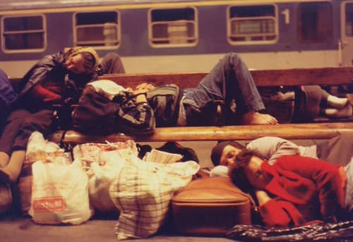 East-West travellers (Budapest)