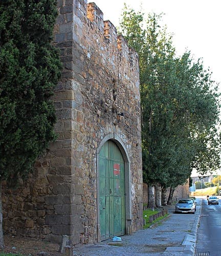 Évora (Portugal).
