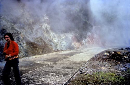 Eruption phréatique de la Soufrière en 1976.