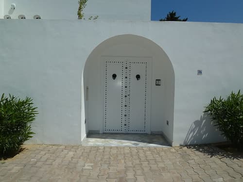 Porte traditionnelle tunisienne