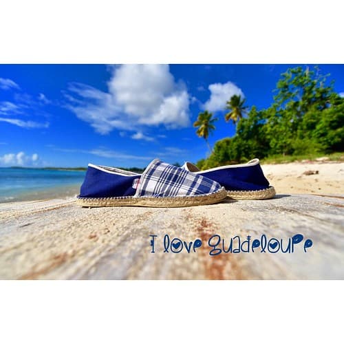 Mes espadrilles d'Amour : TINAS @tinasofficial en vacances en #Guadeloupe #portLouis #Espadrille #iloveGuadeloupe #Tinas #ig_caribbean #iloveGuadeloupe #palmier #tendance #martinique #ig_caribbean #thisIsNotAShoes