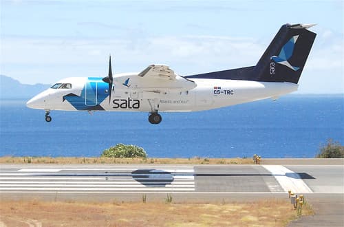 SATA Air Acores DHC-8-202Q Dash 8; CS-TRC@FNC;12.07.2011/607af