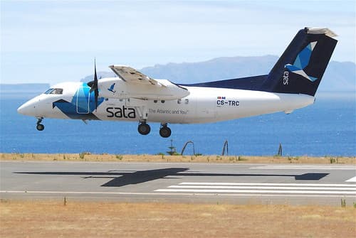 SATA Air Acores DHC-8-202Q Dash 8; CS-TRC@FNC;12.07.2011/607ag