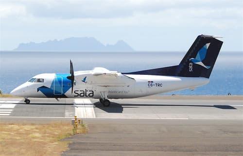 SATA Air Acores DHC-8-202Q Dash 8; CS-TRC@FNC;12.07.2011/607ac